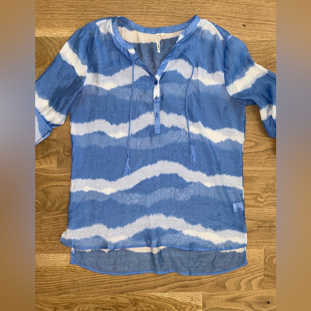 Womens Grand & Greene Blue tie dye shirt size medium